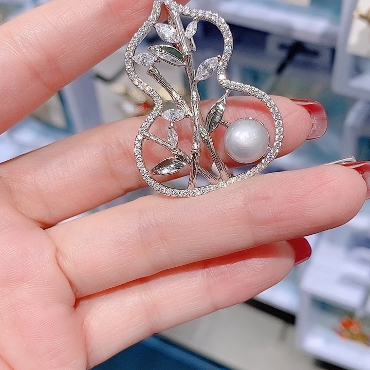 锆石铜合金葫芦胸针 竹叶款