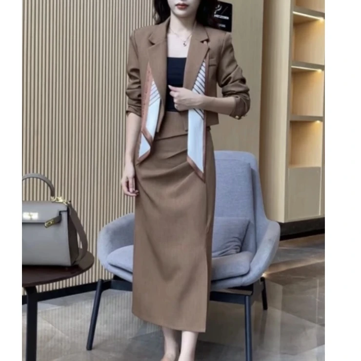 2025女装春秋小香风干练气质时尚高级感轻奢西装半身裙丝巾两件套