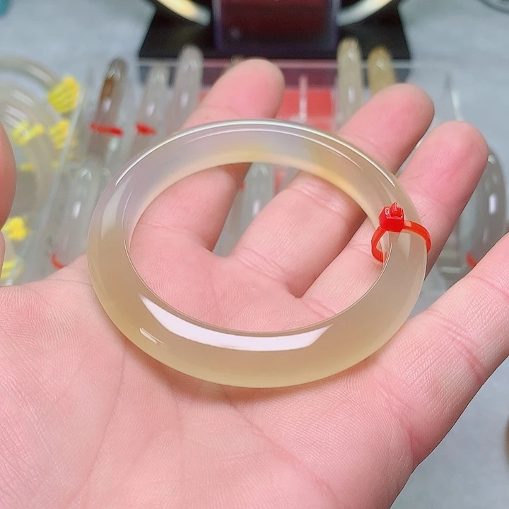 玛瑙/玉髓手镯未镶嵌?**?