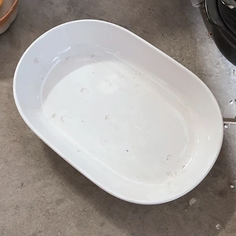 微瑕，不能明火，口径约30厘米，高度5