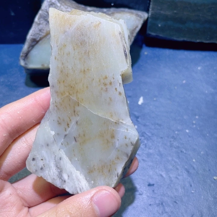 和田玉未镶嵌珠宝半成品