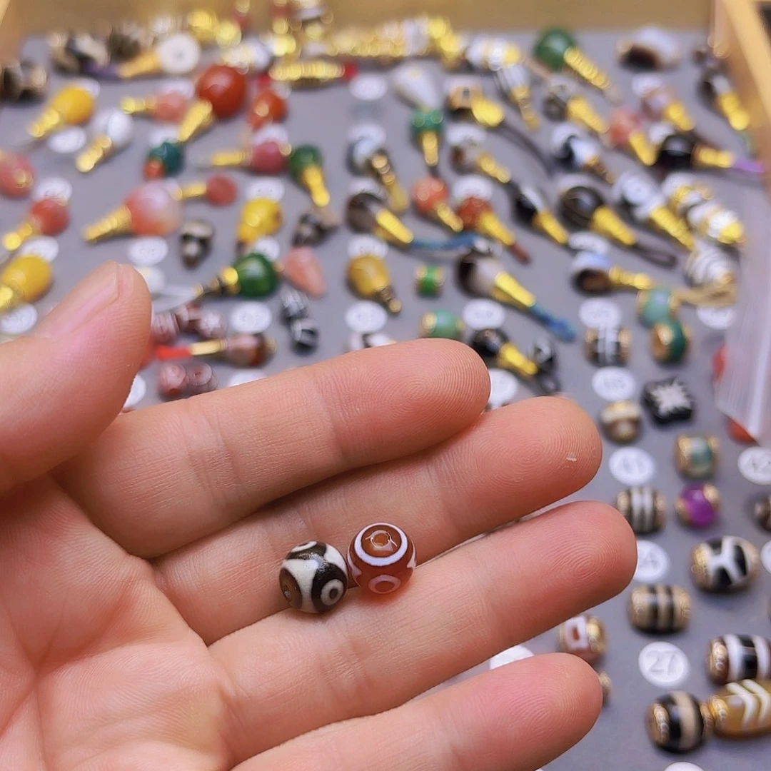 魔***笛玛瑙/玉髓隔珠未镶嵌