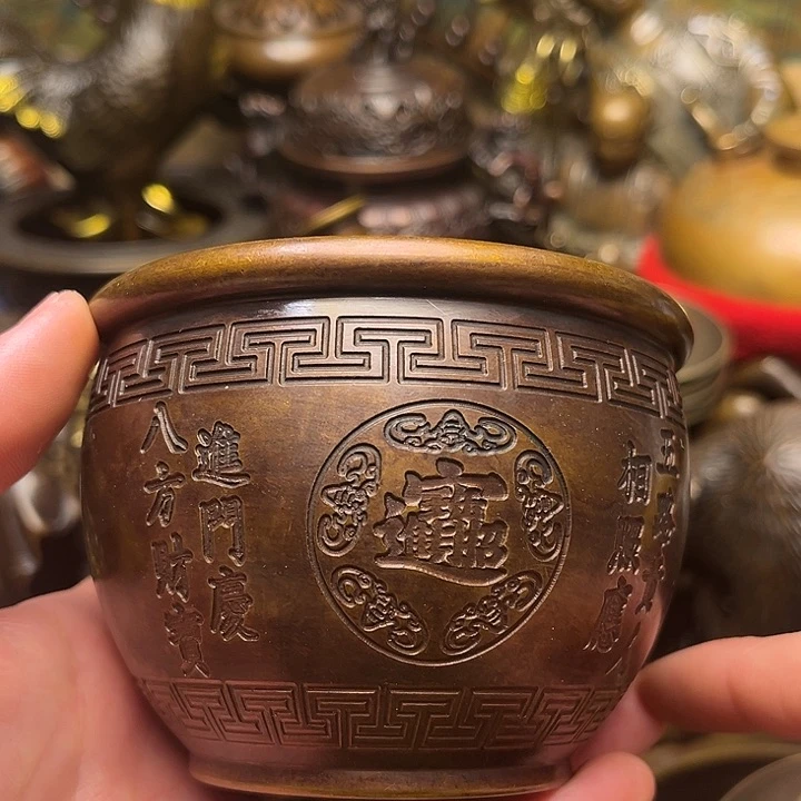 精美铜器批发档口