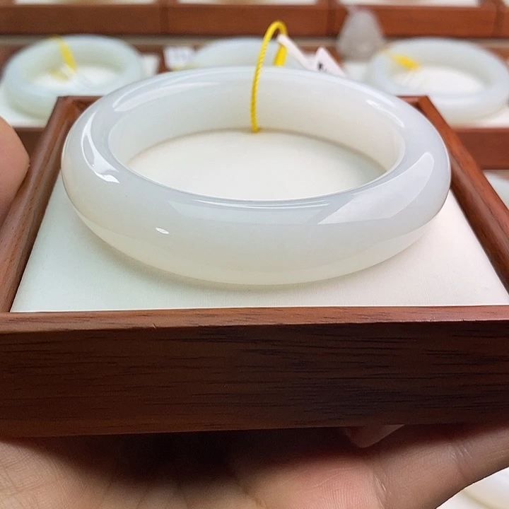 和田玉（白玉）手镯未镶嵌