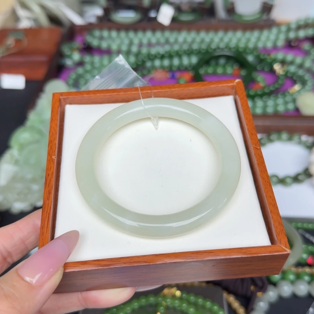 和田玉未镶嵌手链手镯56.6