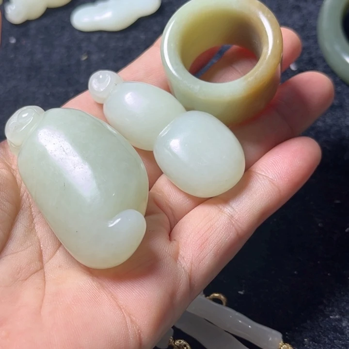 军***手串未镶嵌和田玉