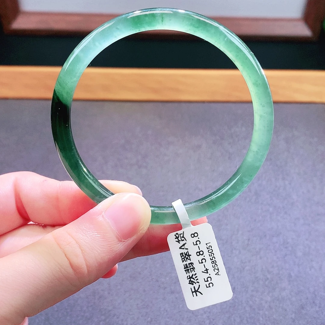 未镶嵌手镯翡翠天然翡翠