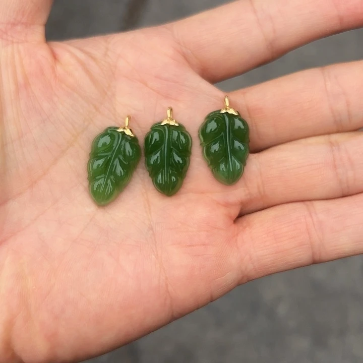 吊坠(不含链)18K金镶嵌和田玉（碧玉）