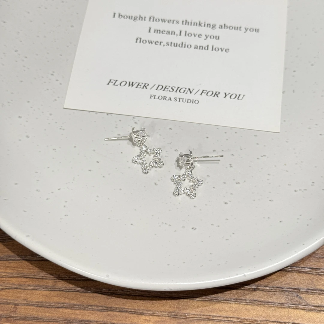 铜合金耳饰 Al6671轻奢甜美星星时尚设计感银色日韩百搭耳环