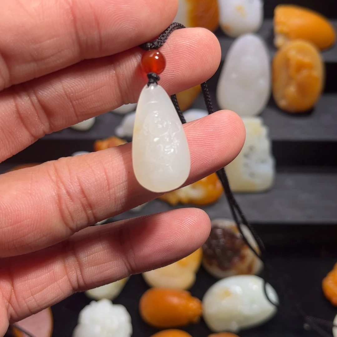 和田玉颈饰未镶嵌墨****贸