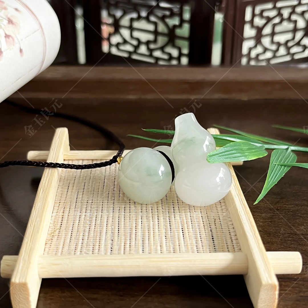 （新人福利）新疆保真天山翠葫芦玉石男女国风玉葫芦吊坠