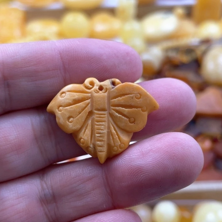 蜜蜡手串未镶嵌吊坠