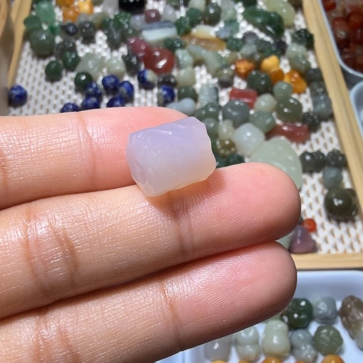 和田玉未镶嵌珠宝半成品