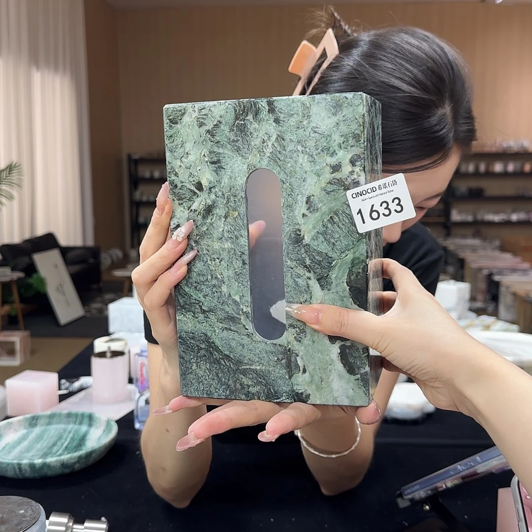 澤*普拉达绿纸巾盒1633