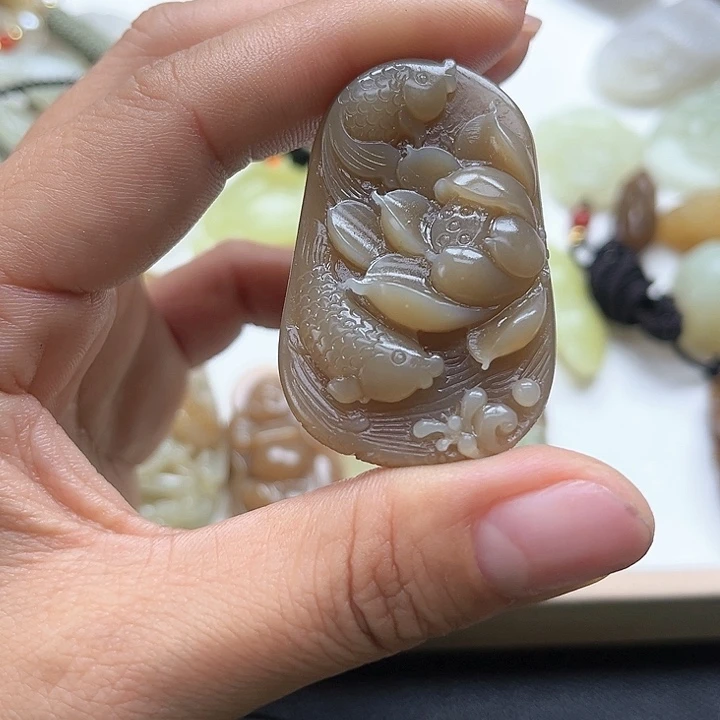 【闪购商品】颈饰未镶嵌和田玉宋*