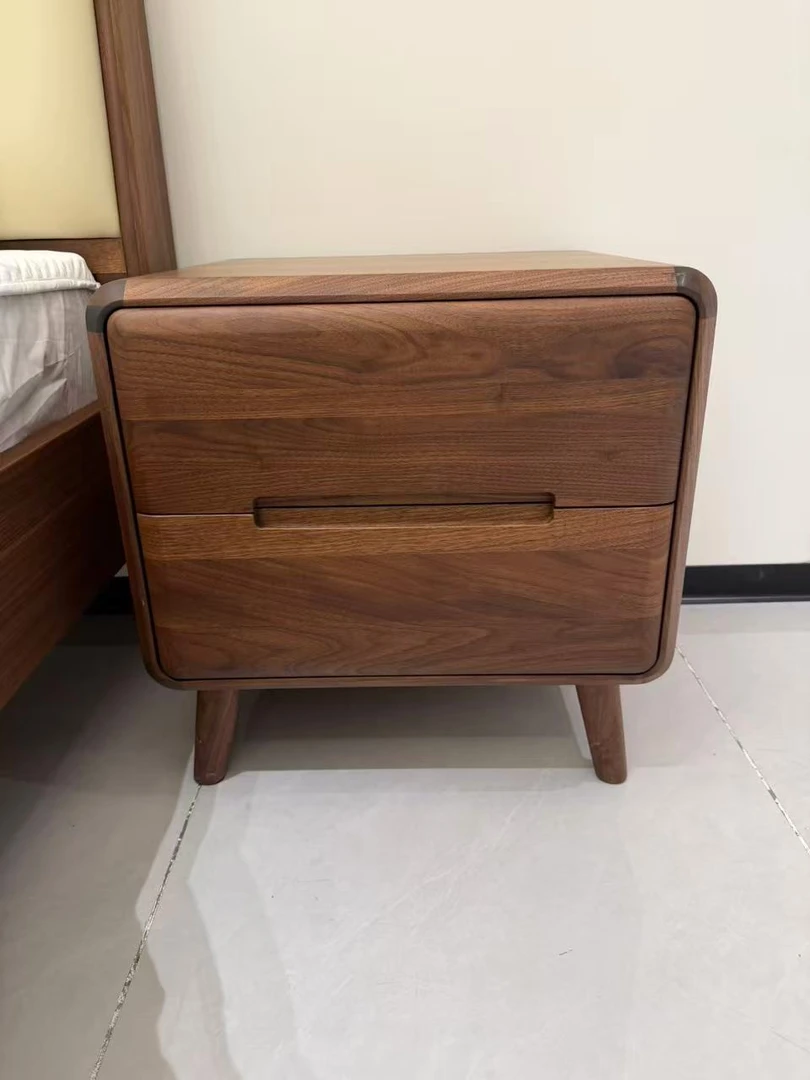 （老王家具）全材北美黑胡桃宋式美学原木简约床头柜