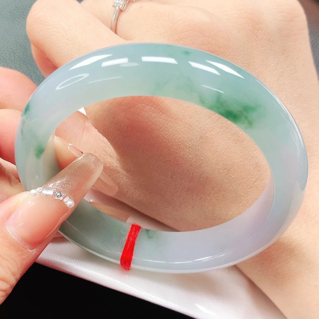 翡翠手镯未镶嵌58圈