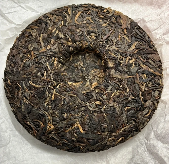 花花 18年明前古树挑采纯料生茶 357克