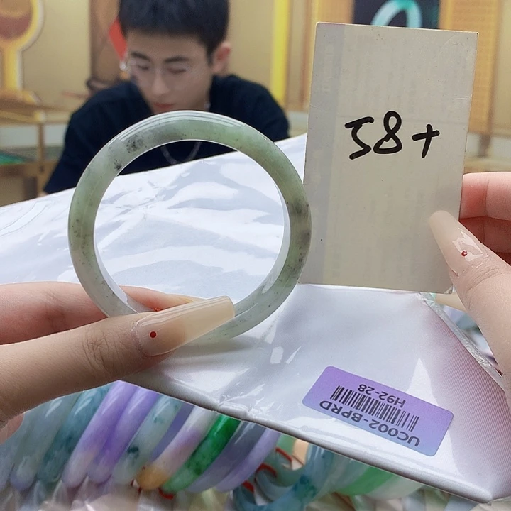 未镶嵌手镯翡翠nn