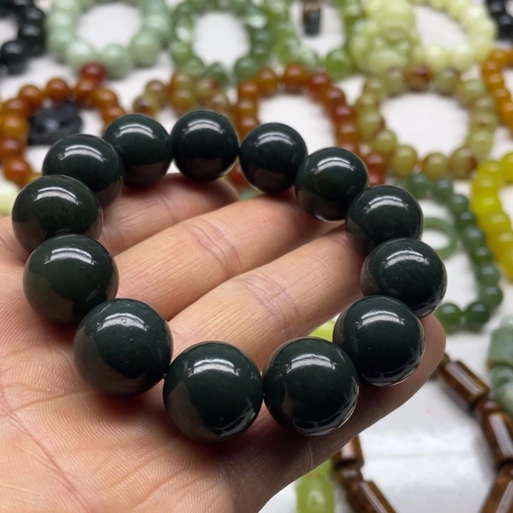 和田玉手串未镶嵌岁**年