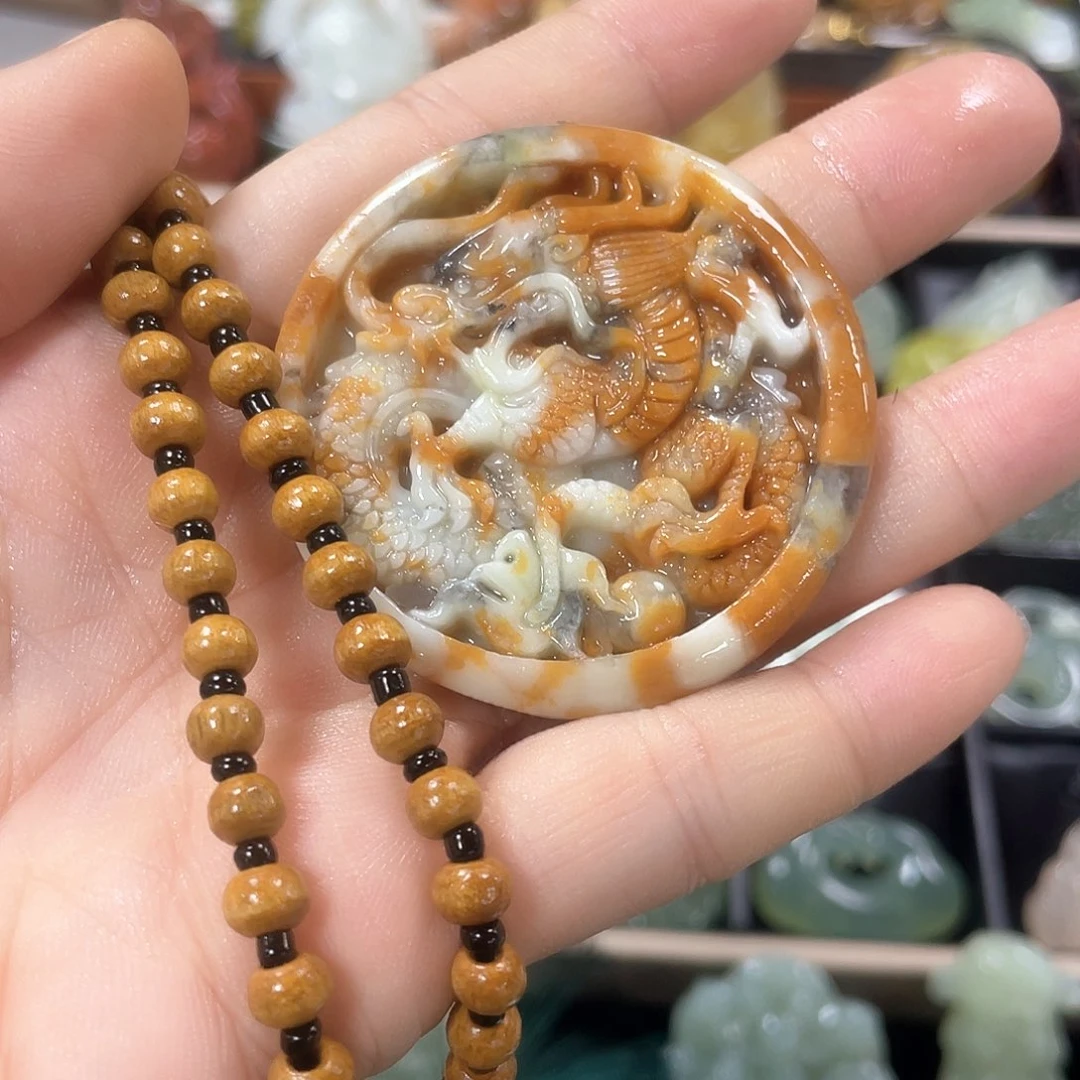 蛇纹石玉颈饰未镶嵌