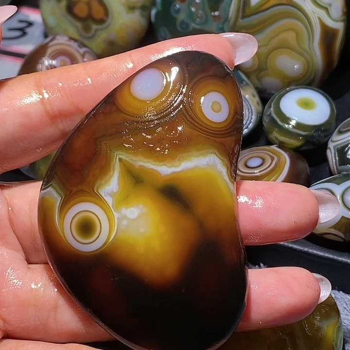 玛瑙/玉髓未镶嵌珠宝奇石74