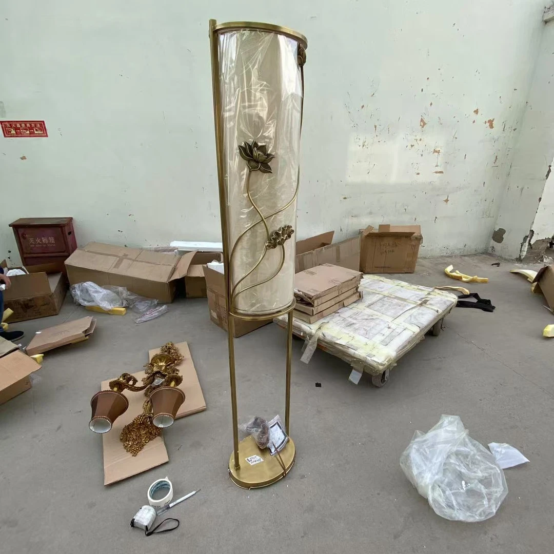 新尾货 饰品  瑕疵  25424  落地灯  32*25*159