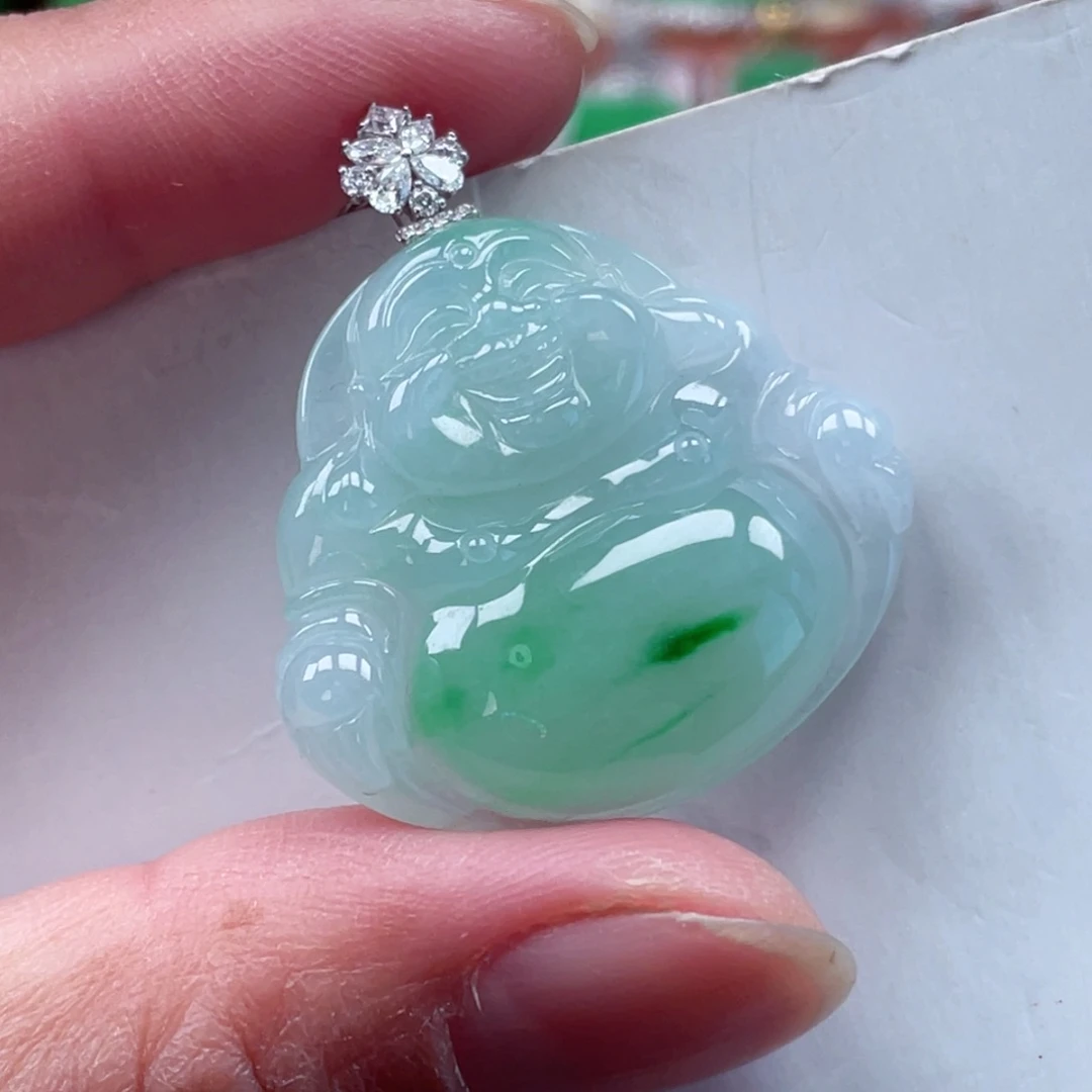 颈饰18K金镶嵌翡翠佛公