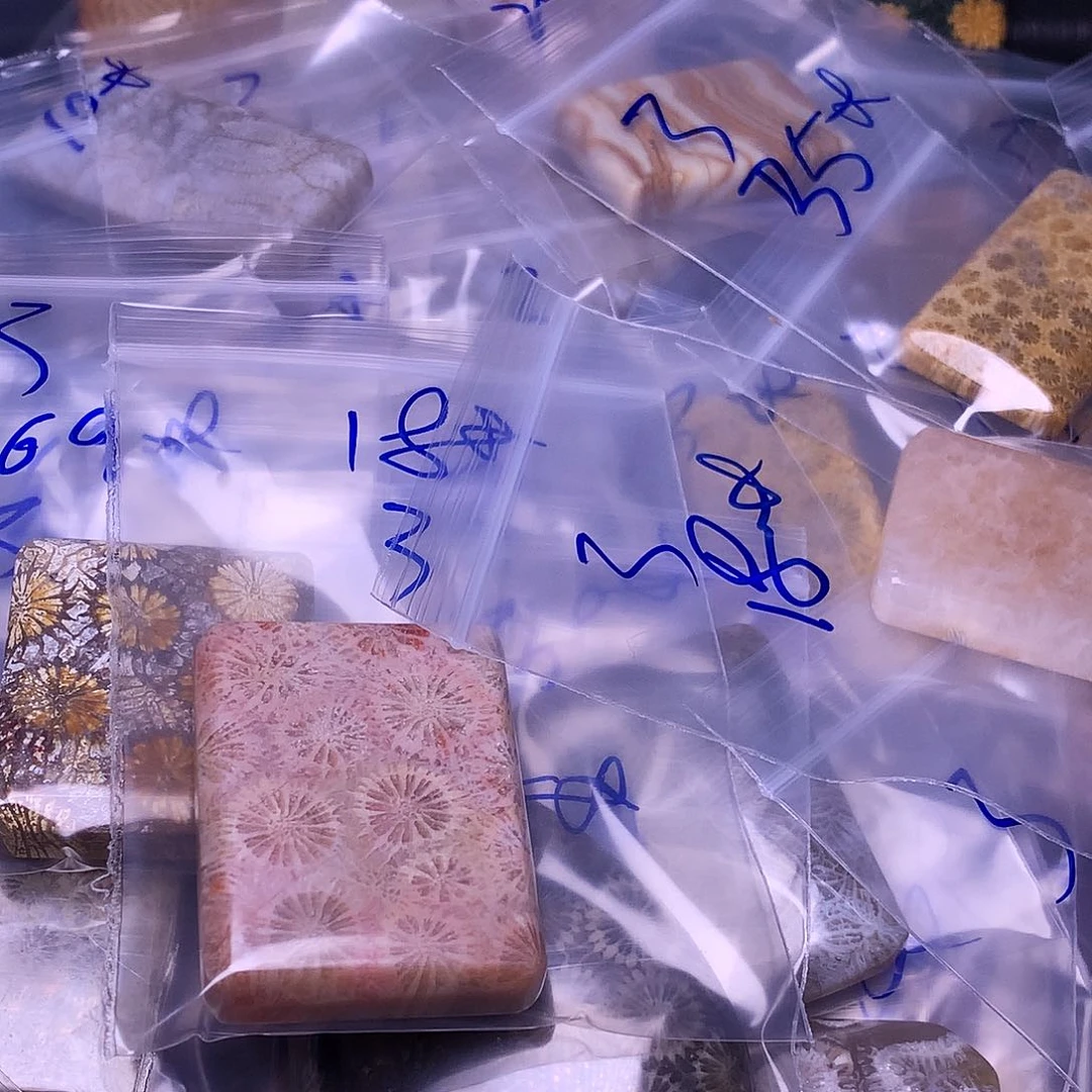 -***-合金硅化珊瑚（珊瑚玉）珠宝奇石