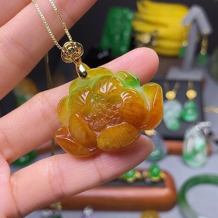 吊坠(赠链)未镶嵌翡翠