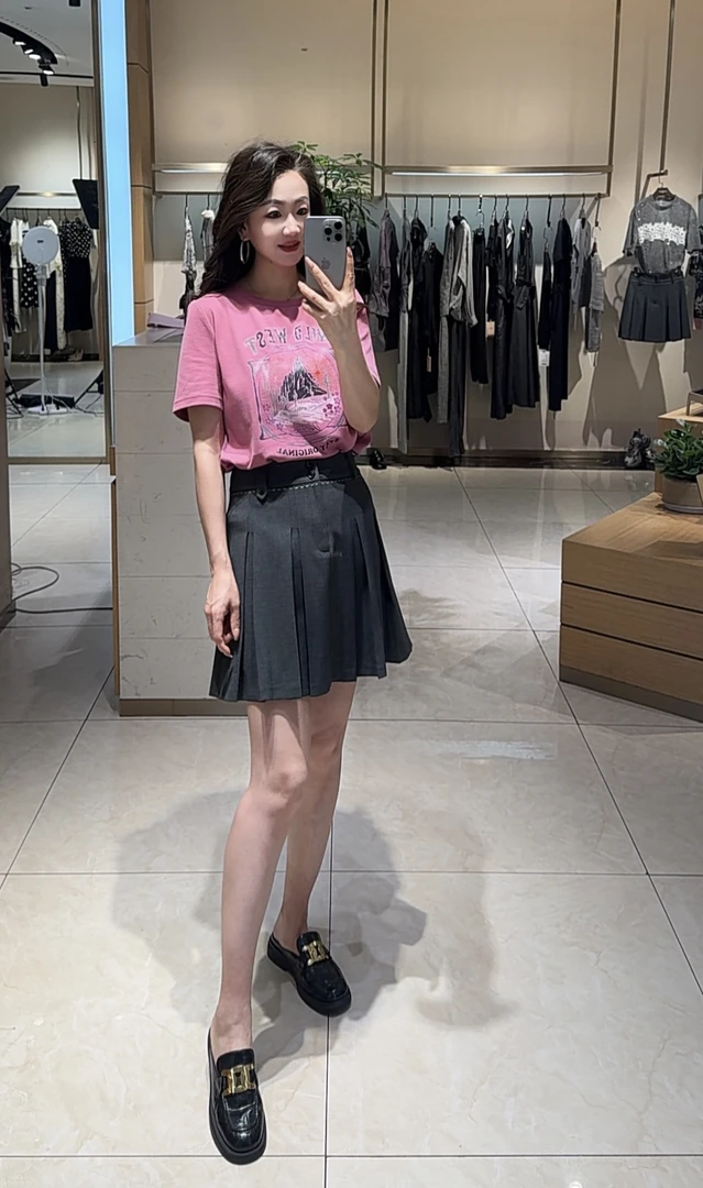 25311311【高斯雪岚】新款圆领印花艺术休闲体恤