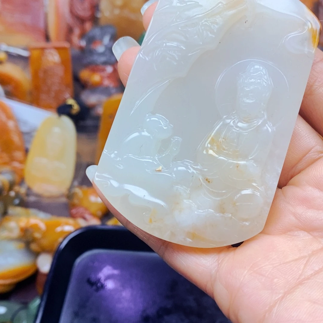 石英质玉（黄龙玉）未镶嵌颈饰