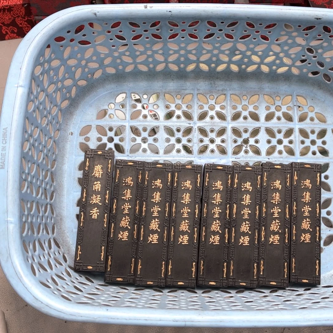 鸿***8存着哈哈哈哈哈哈哈哈