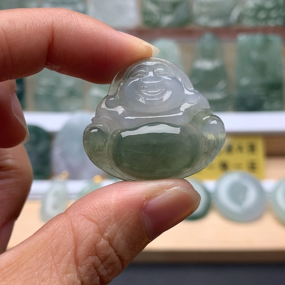 翡翠未镶嵌颈饰佛公