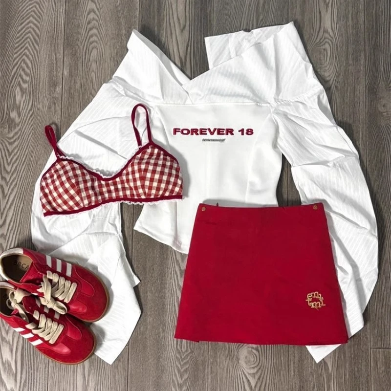 早春穿搭一整套女装韩版白色露肩衬衫格子吊带高腰短裙三件套装