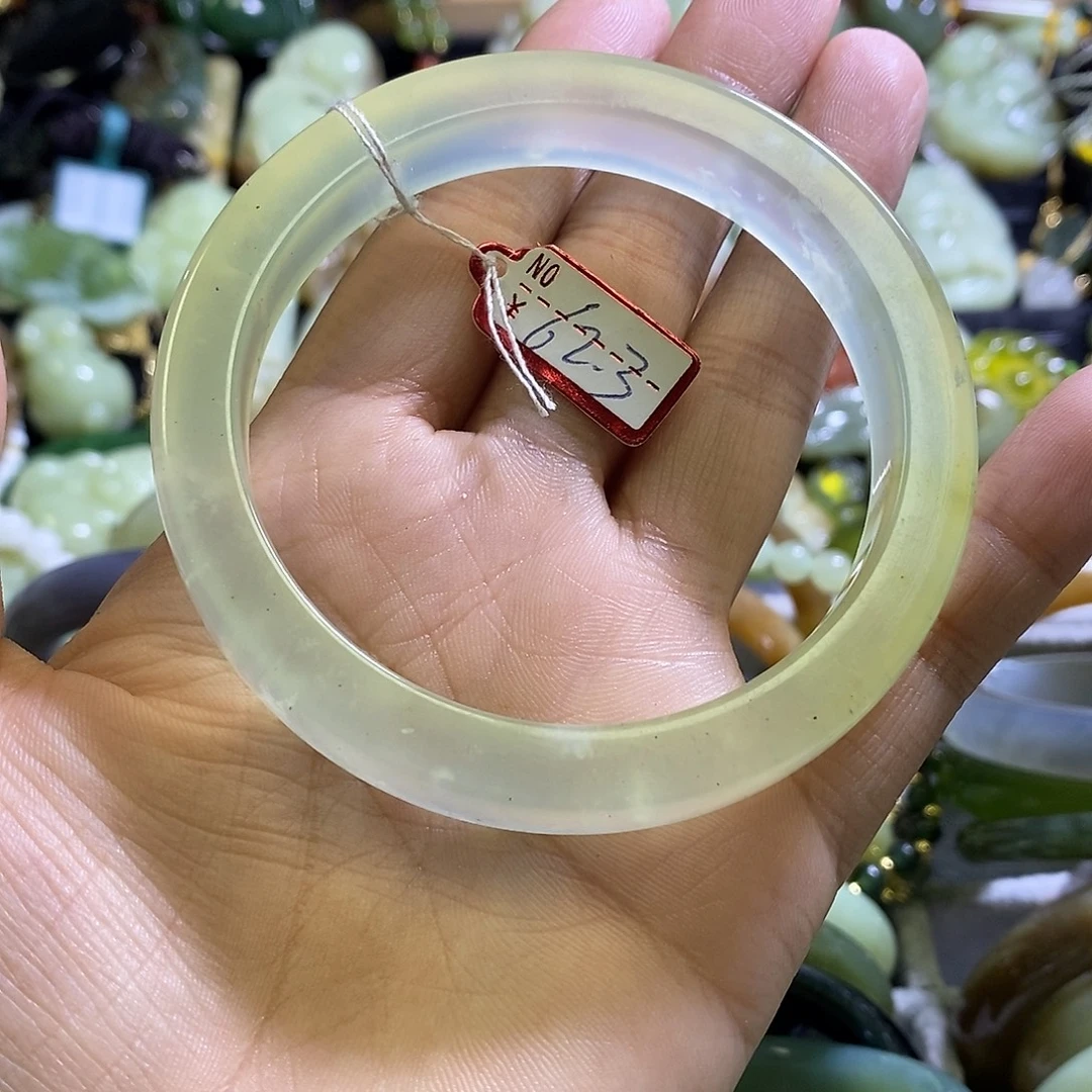 岫玉未镶嵌手镯62口径