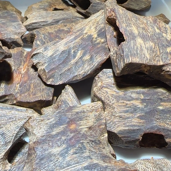 沉香手把件海南老白棋沉水块料50克