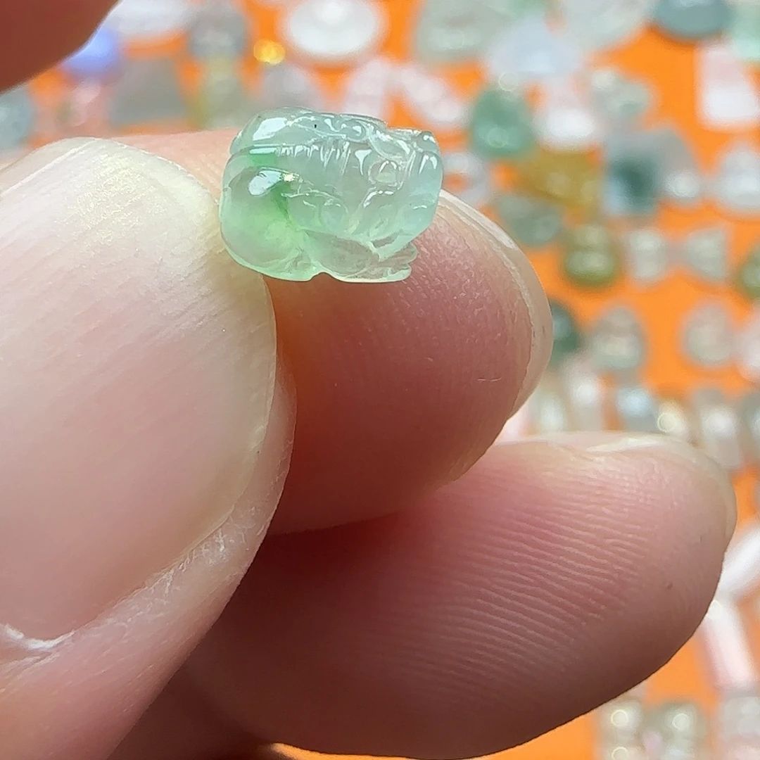 定制翡翠未镶嵌翡翠