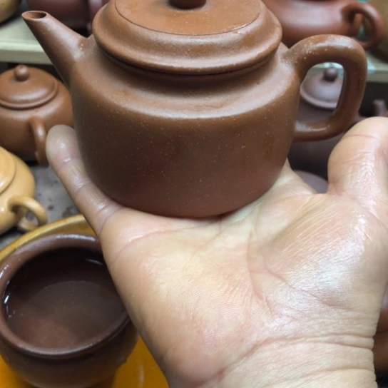 紫砂茶壶将坡泥得中230豪升左右
