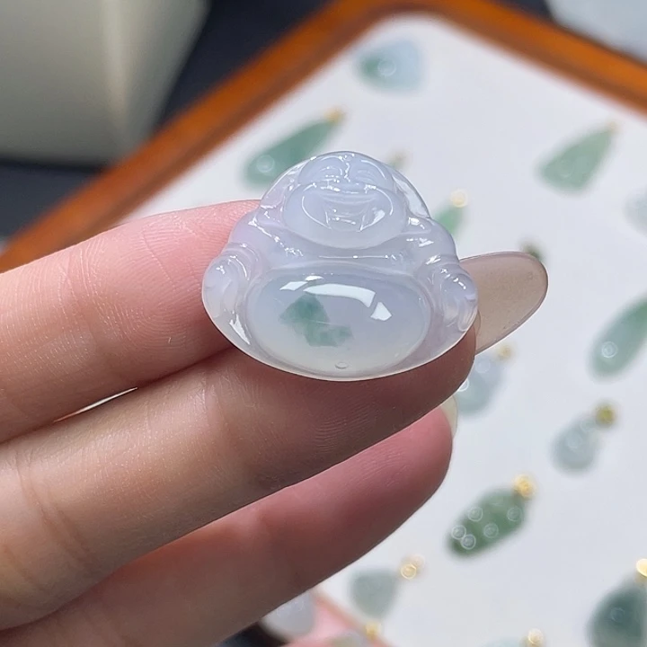 翡翠未镶嵌颈饰佛公