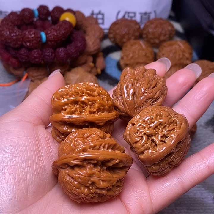 今***犯大叶紫檀（黑酸枝木类）