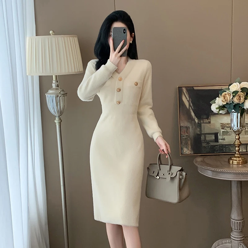 2026新款秋冬时尚感十足法式小香风针织V领显瘦包臀气质毛衣裙设