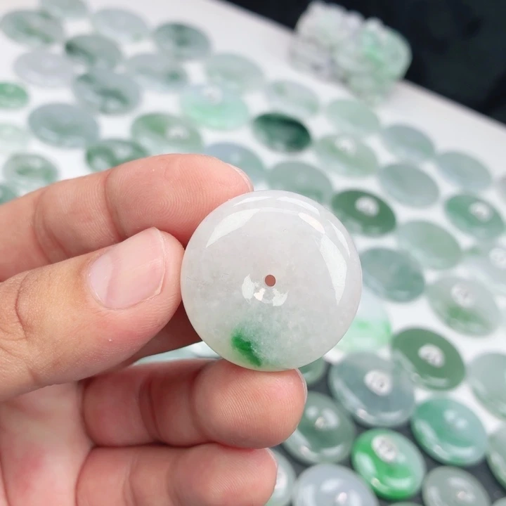 翡翠未镶嵌颈饰缅甸天然A货翡翠31.3-9.8