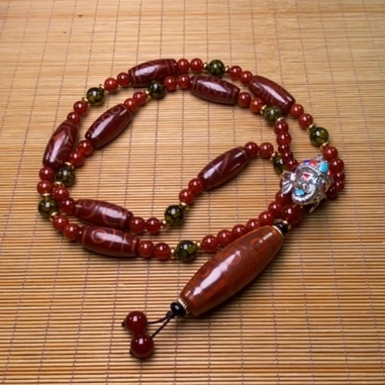 玛瑙/玉髓颈饰未镶嵌