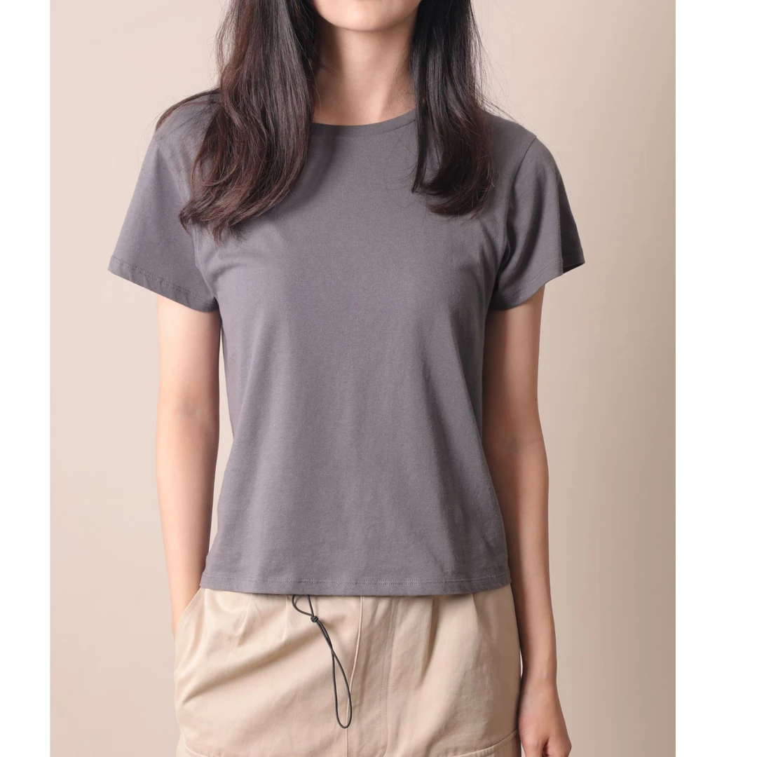 既是/JISHI极简新品女装显瘦百搭宽松【薄款圆领短袖T】纯色简约