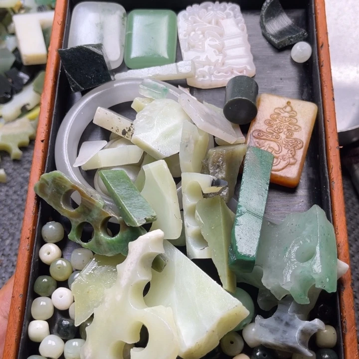 和田玉（糖玉）未镶嵌挂件随**愿