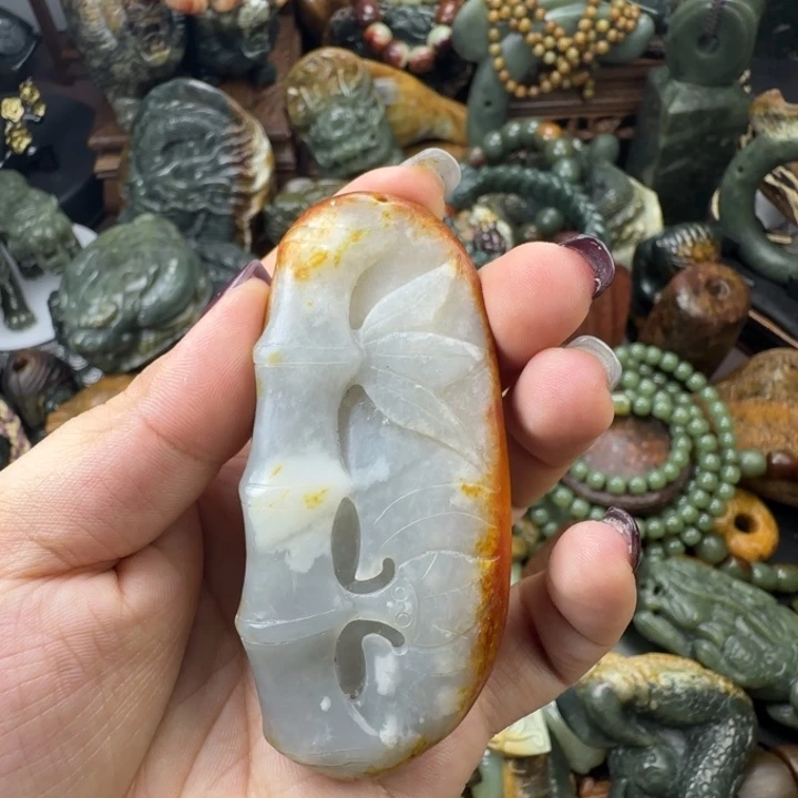 透闪石质玉未镶嵌珠宝奇石