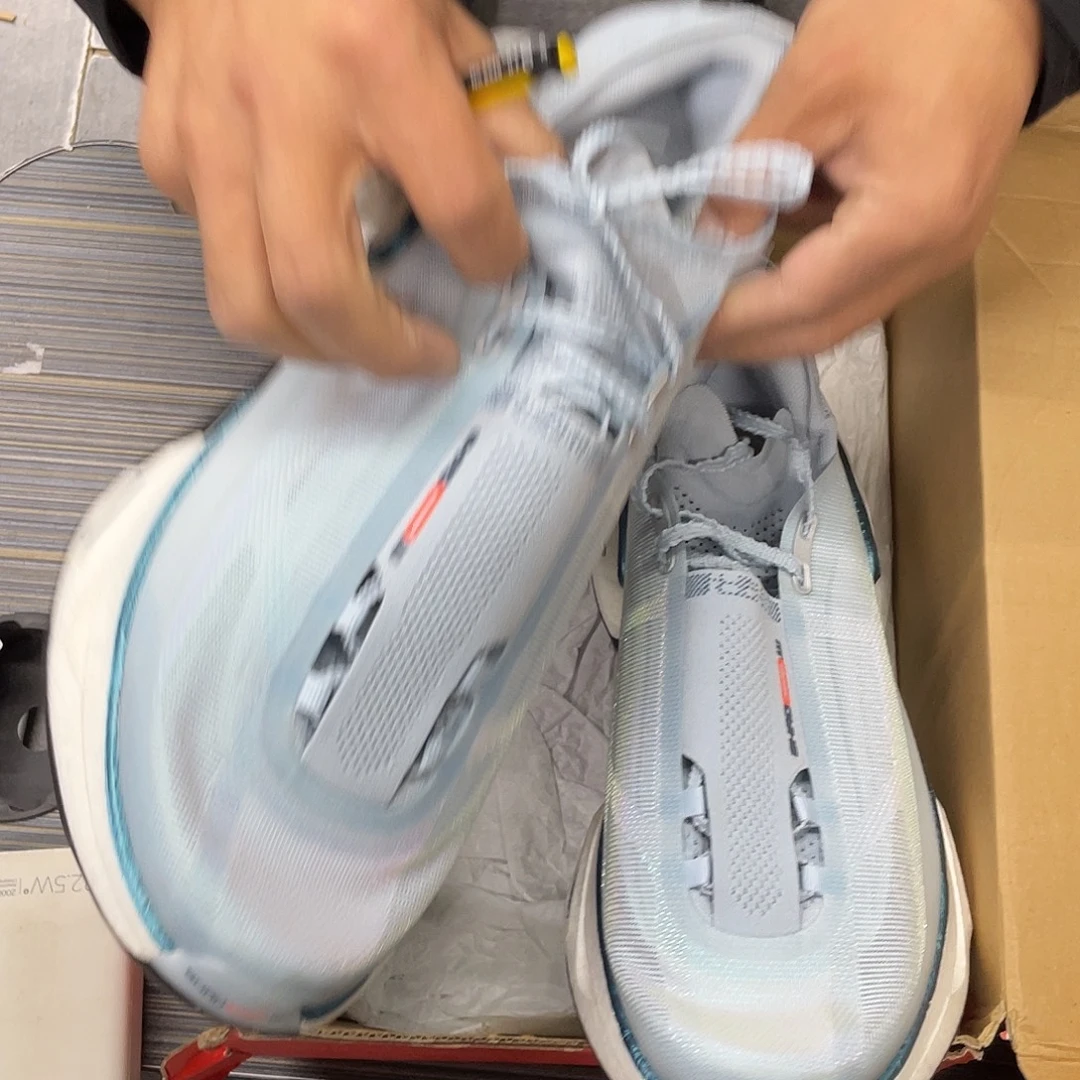 35号李宁跑鞋46.295穿脏