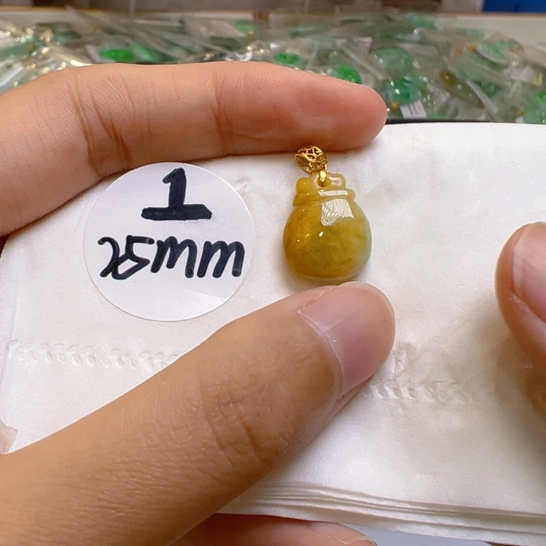 吊坠(不含链)18K金镶嵌翡翠