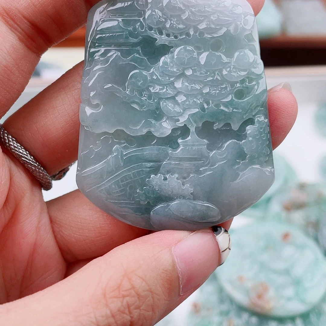 翡翠未镶嵌项圈山水